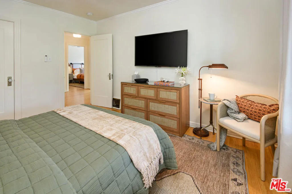 502 N Gardner Street, Los Angeles, California 90036 home-pic-48